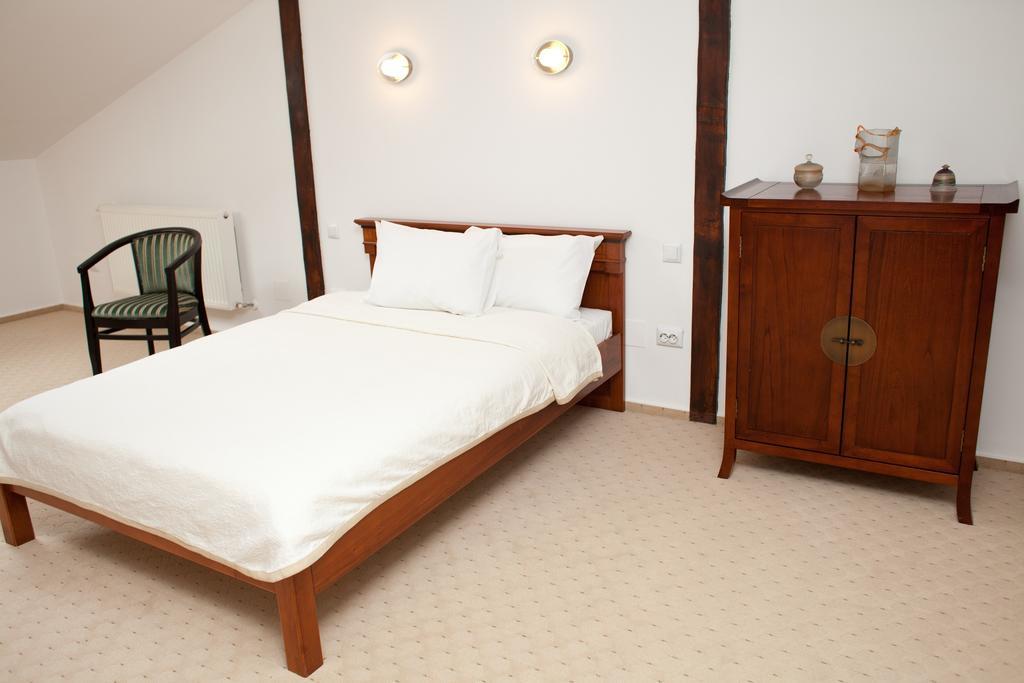 Hotel Belleville Iasi Habitación foto