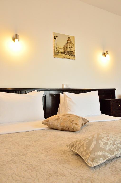 Hotel Belleville Iasi Habitación foto