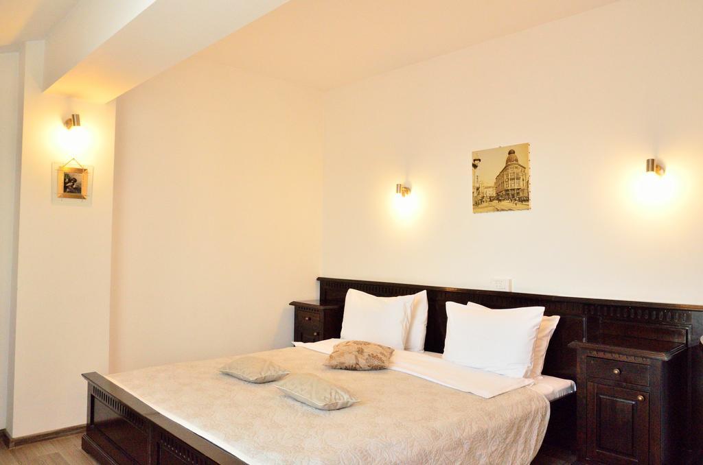 Hotel Belleville Iasi Habitación foto